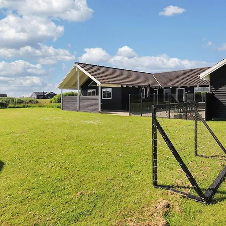 Semesterbostad 5 Star Holiday Home In Lokken
